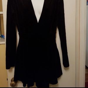 Beautiful Velvet GBX Romper Size Small